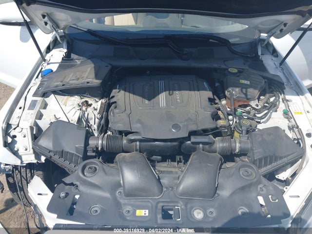 2015 JAGUAR XJ SAJWA2GZ8F8V90192 Photo 9