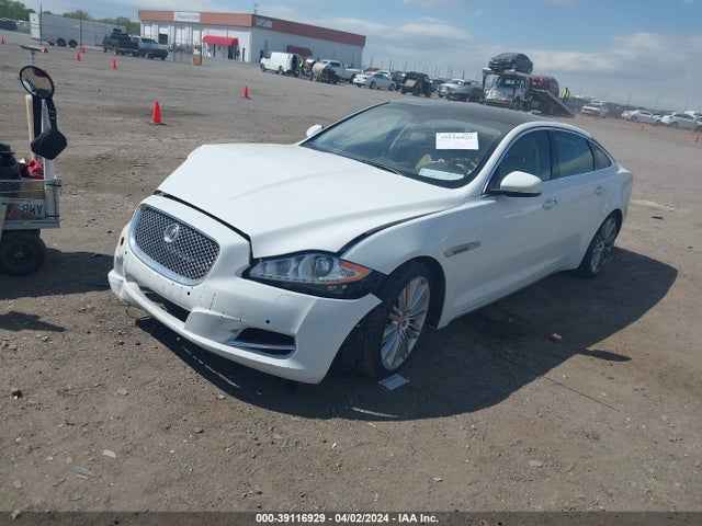 2015 JAGUAR XJ SAJWA2GZ8F8V90192 Photo 1