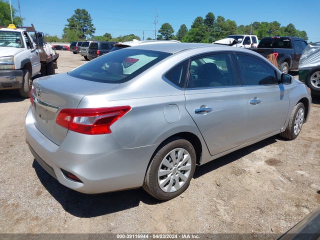 Nissan SENTRA S 2018 3N1AB7AP3JY334052 Image 4