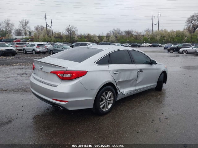 Hyundai SONATA SE 2016 5NPE24AF6GH331091 Image 4