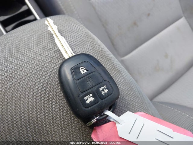 Toyota COROLLA LE 2015 2T1BURHE8FC258041 Image 11