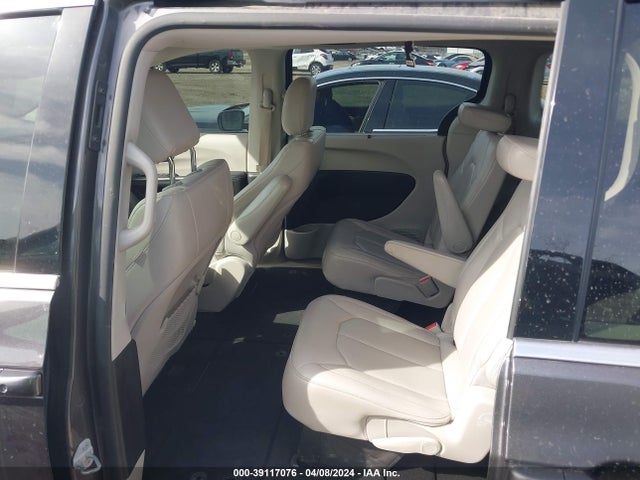 2C4RC1DG7MR537729 Chrysler Voyager Lxi
