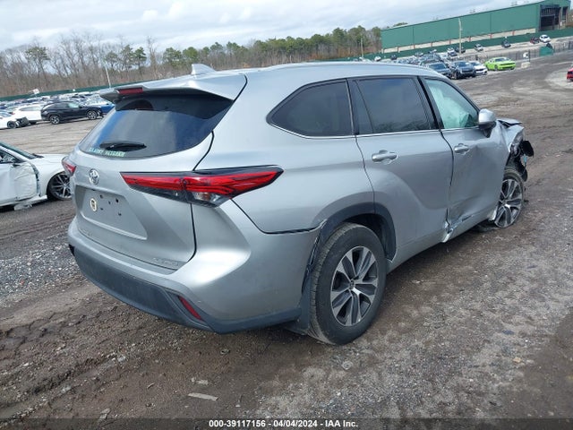 Toyota Highlander Xle 2022 5TDGZRBH2NS563714 Image 4