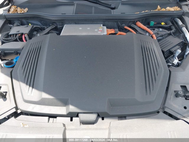 WA1LAAGE3NB010478 Audi E-tron Premium Plus Quattro