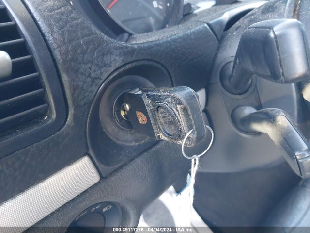 2005 PORSCHE CAYENNE WP1AA29P35LA22012 Photo 10