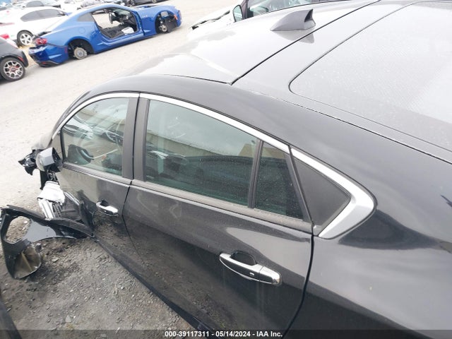 Chevrolet VOLT LT 2018 1G1RC6S50JU130261 Image 14
