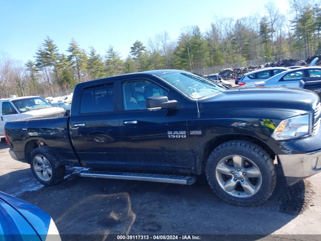1C6RR7TTXHS822629 RAM 1500 Big Horn  4x4 6'4 Box