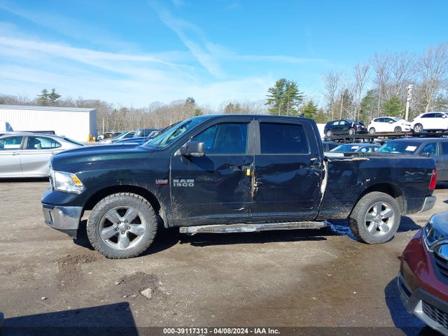 1C6RR7TTXHS822629 RAM 1500 Big Horn  4x4 6'4 Box