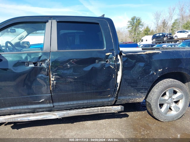 1C6RR7TTXHS822629 RAM 1500 Big Horn  4x4 6'4 Box