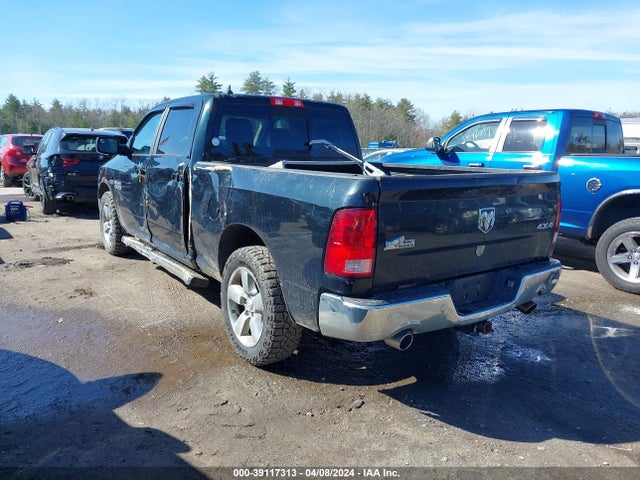 1C6RR7TTXHS822629 RAM 1500 Big Horn  4x4 6'4 Box