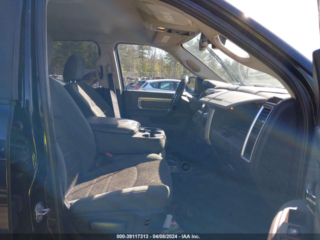 1C6RR7TTXHS822629 RAM 1500 Big Horn  4x4 6'4 Box