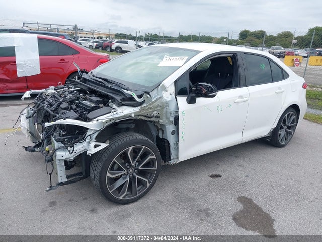 Toyota COROLLA SE 2020 5YFS4RCE3LP044481 Image 2