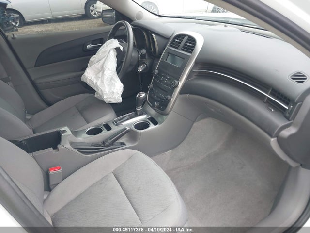 Chevrolet MALIBU LS 2015 1G11B5SL6FF152673 Image 5