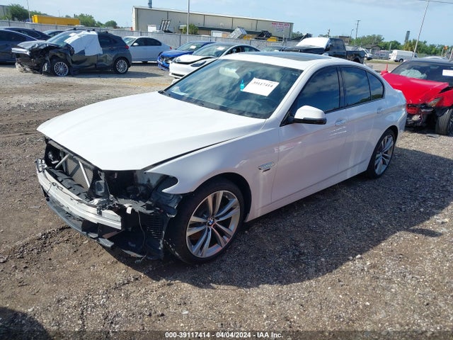BMW 528i Xdrive 2016 WBA5A7C59GG644114 Image 2