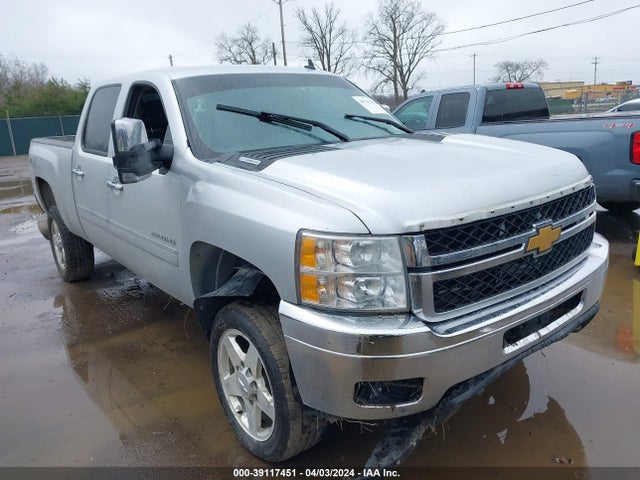 2014 1GC1KXC88EF118312 main image