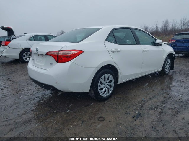 Toyota COROLLA LE 2018 5YFBURHE1JP803442 Image 4