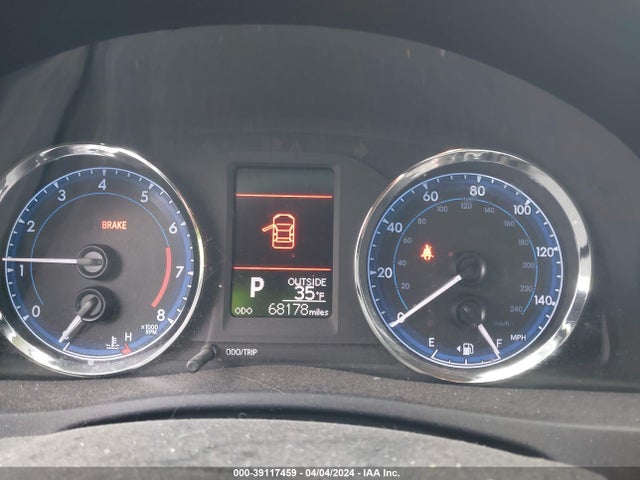 Toyota COROLLA LE 2018 5YFBURHE1JP803442 Image 7