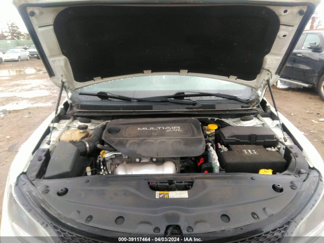 1C3CCCBB7FN737040 Chrysler 200 S