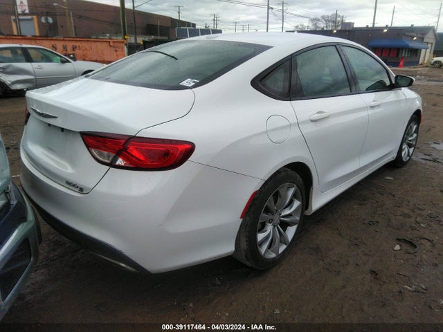 Chrysler 200 S 2015 1C3CCCBB7FN737040 Image 4