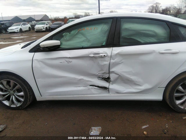 Chrysler 200 S 2015 1C3CCCBB7FN737040 Image 6