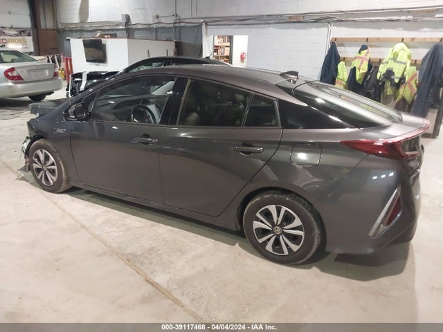 Toyota Prius Prime Premium 2018 JTDKARFP2J3082120 Image 3