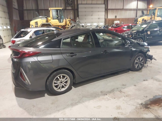 Toyota Prius Prime Premium 2018 JTDKARFP2J3082120 Image 4