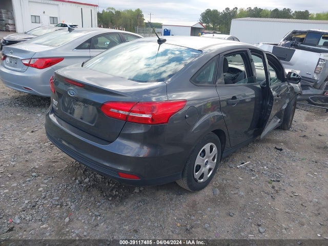 Ford FOCUS S 2017 1FADP3E26HL333165 Image 4