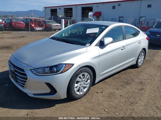 Hyundai ELANTRA SE 2018 5NPD74LF3JH283129 Image 2