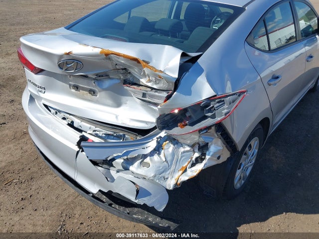 Hyundai ELANTRA SE 2018 5NPD74LF3JH283129 Image 6