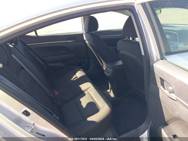 Hyundai ELANTRA SE 2018 5NPD74LF3JH283129 Image 8