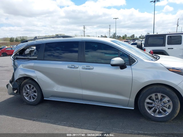 Toyota SIENNA XLE 2021 5TDYSKFC8MS040033 Image 13