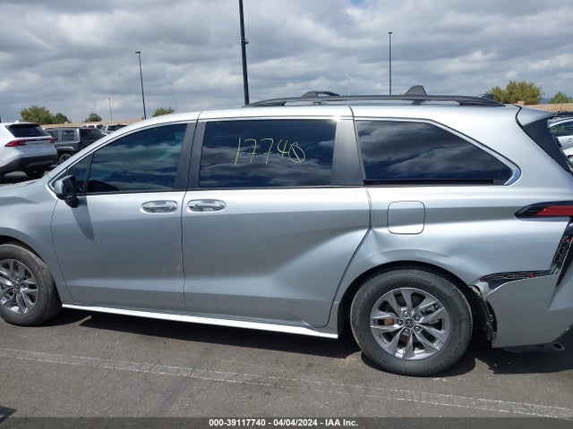 Toyota SIENNA XLE 2021 5TDYSKFC8MS040033 Image 14