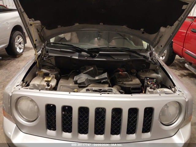 1C4NJRFB8ED616089 Jeep Patriot Latitude