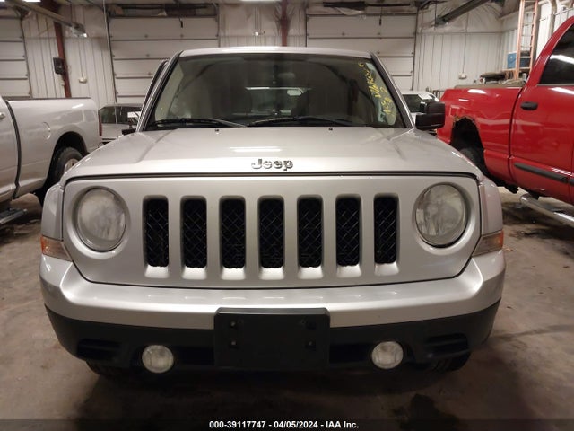 1C4NJRFB8ED616089 Jeep Patriot Latitude