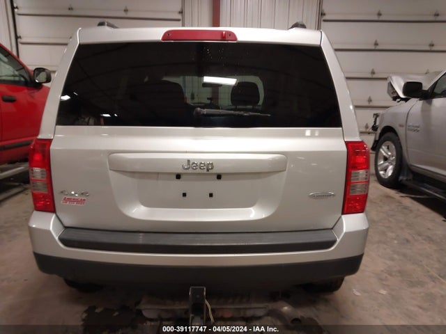 1C4NJRFB8ED616089 Jeep Patriot Latitude