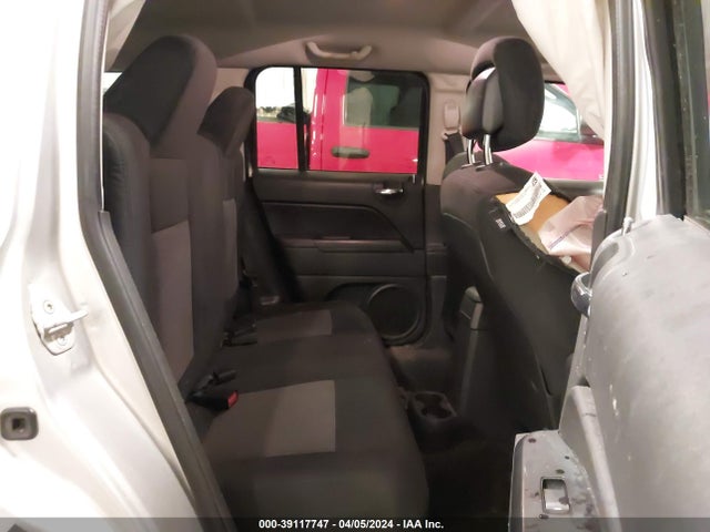 1C4NJRFB8ED616089 Jeep Patriot Latitude