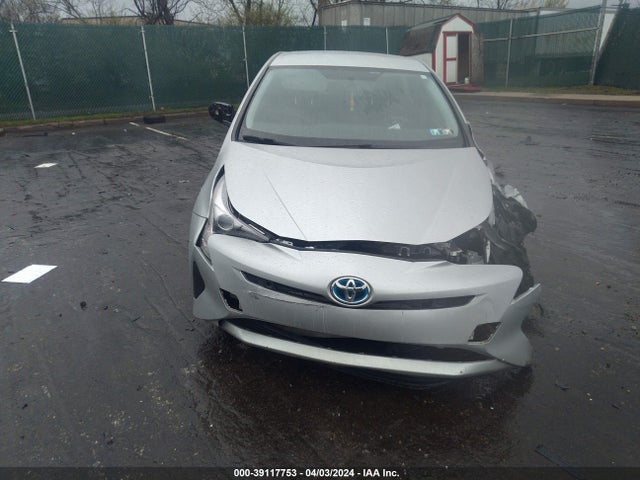 Toyota Prius Two 2016 JTDKBRFU6G3019615 Image 12