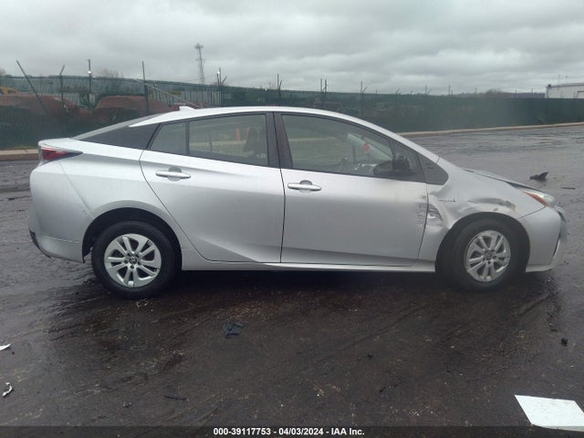 Toyota Prius Two 2016 JTDKBRFU6G3019615 Image 13