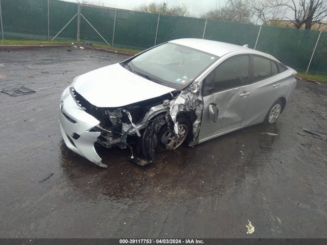 Toyota Prius Two 2016 JTDKBRFU6G3019615 Image 2