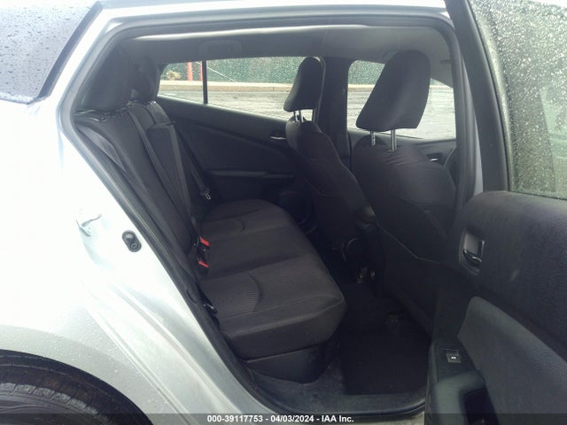 Toyota Prius Two 2016 JTDKBRFU6G3019615 Image 8