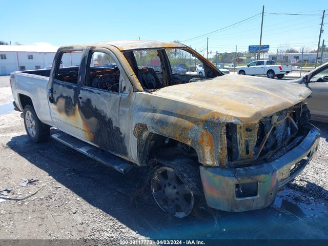 2015 1GC1KWE81FF100355 main image
