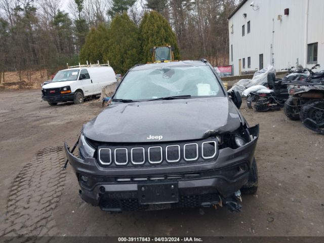 3C4NJDBB9NT200037 Jeep Compass Latitude 4x4
