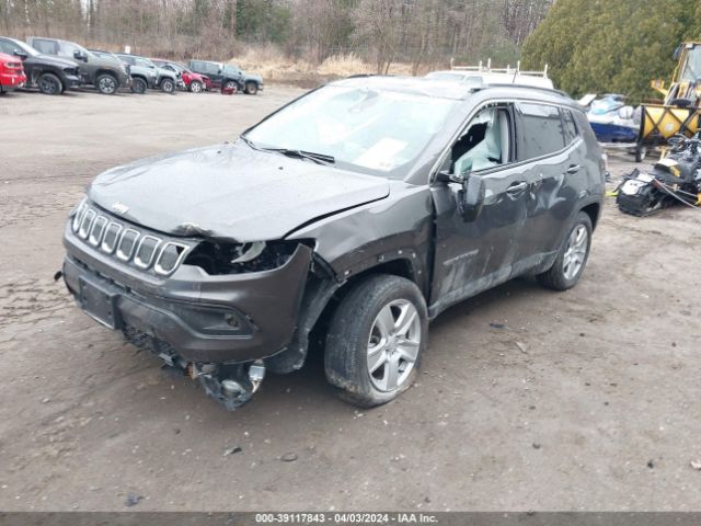 3C4NJDBB9NT200037 Jeep Compass Latitude 4x4