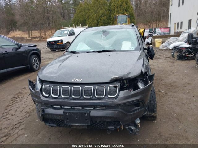 3C4NJDBB9NT200037 Jeep Compass Latitude 4x4