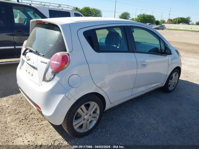 Chevrolet Spark 1lt Auto 2014 KL8CD6S92EC537256 Image 4