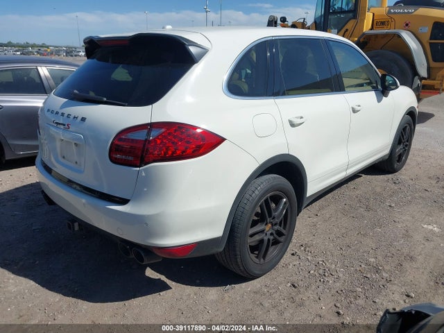 2011 PORSCHE CAYENNE WP1AB2A26BLA42022 Photo 3
