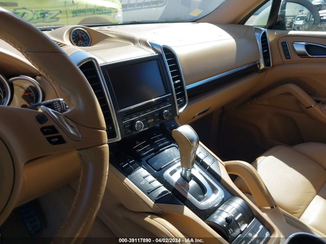 2011 PORSCHE CAYENNE WP1AB2A26BLA42022 Photo 5