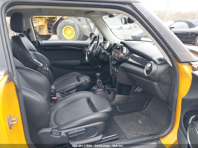 2015 MINI HARDTOP WMWXP7C54F2A58961 Photo 4