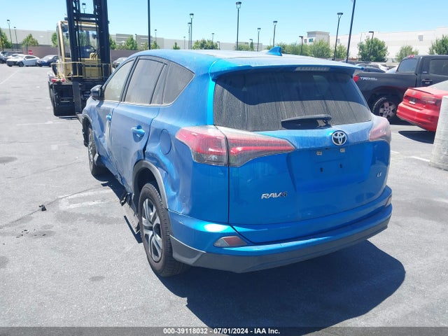Toyota RAV4 LE 2018 JTMZFREV5JJ183373 Image 3