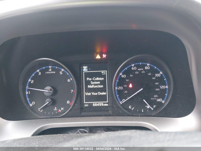 Toyota RAV4 LE 2018 JTMZFREV5JJ183373 Image 7